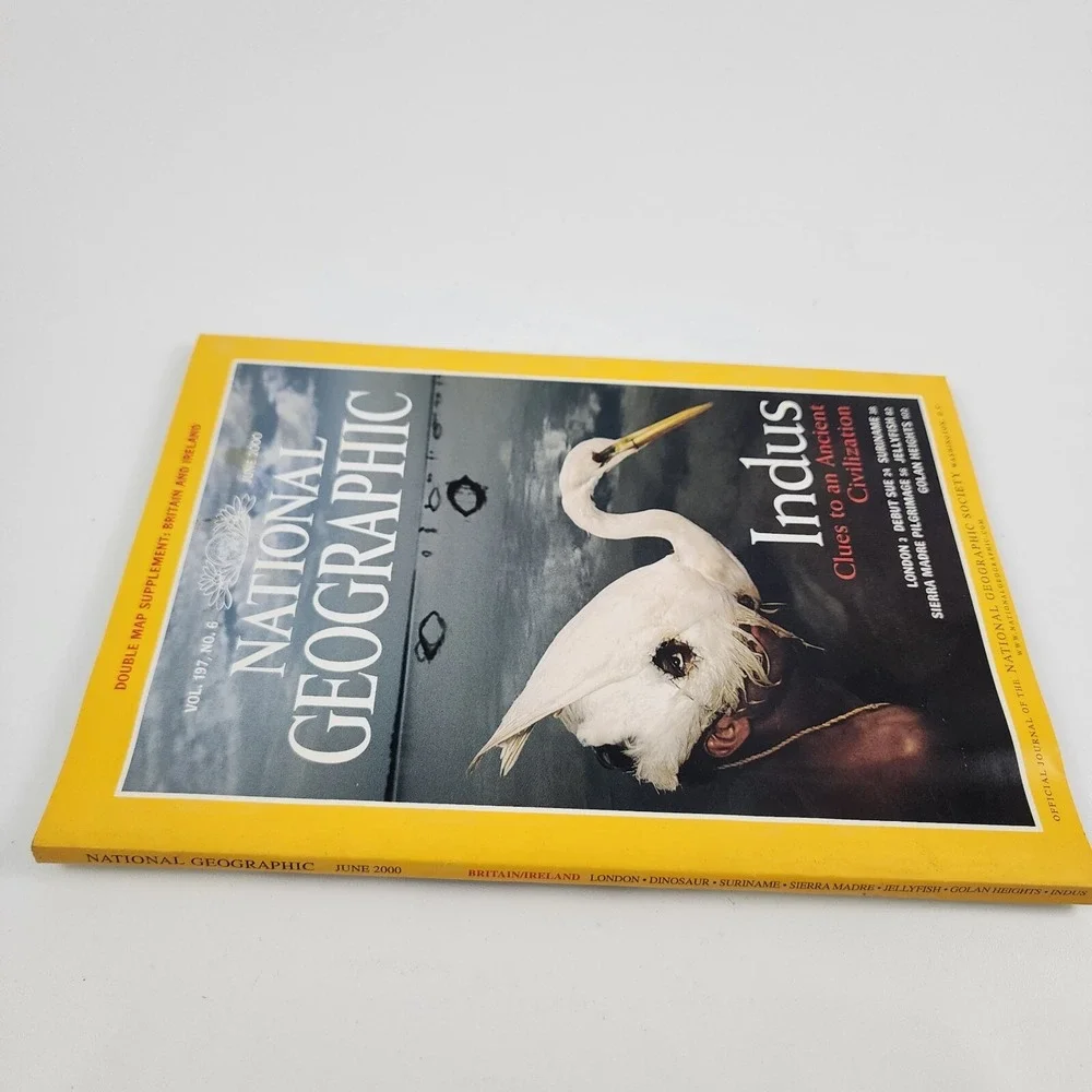 National Geographic Magazine June 2000 No  Insert